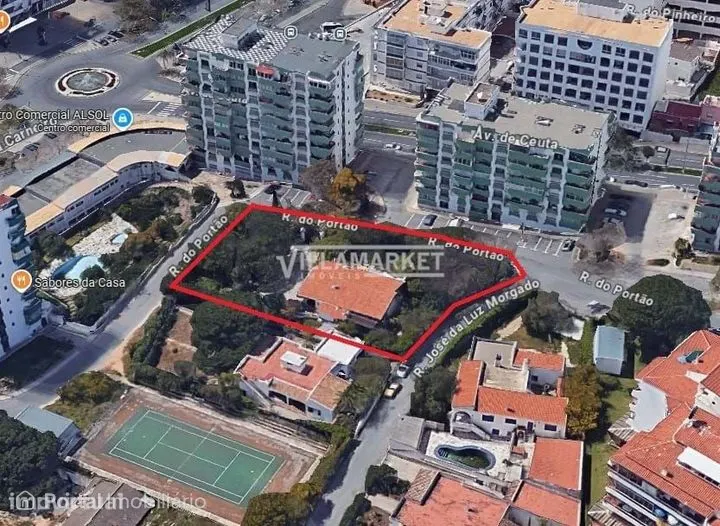 Terreno com 1500 m2 para construção de 46 apartamentos situado a 400 m