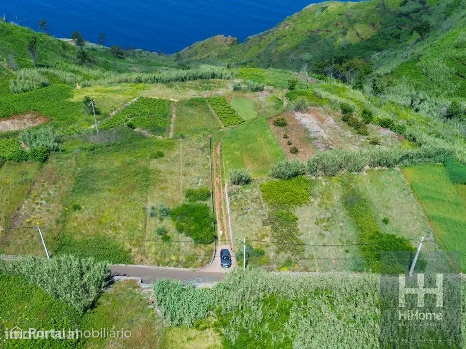 Land for sale in Fajã da Ovelha