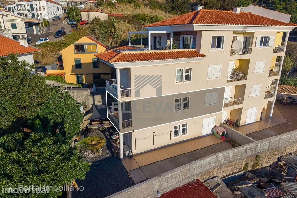Apartamento T2 no Caniço condominio fechado