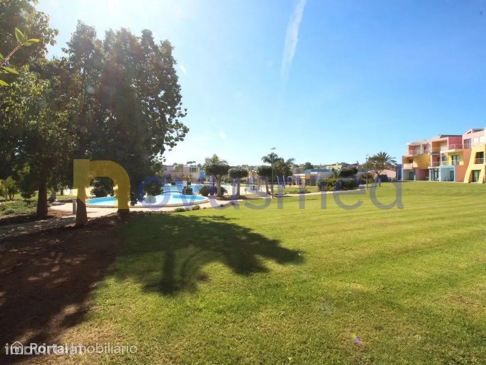 Apartamento T1 com piscina em Albufeira, junto à marina, perto da p...