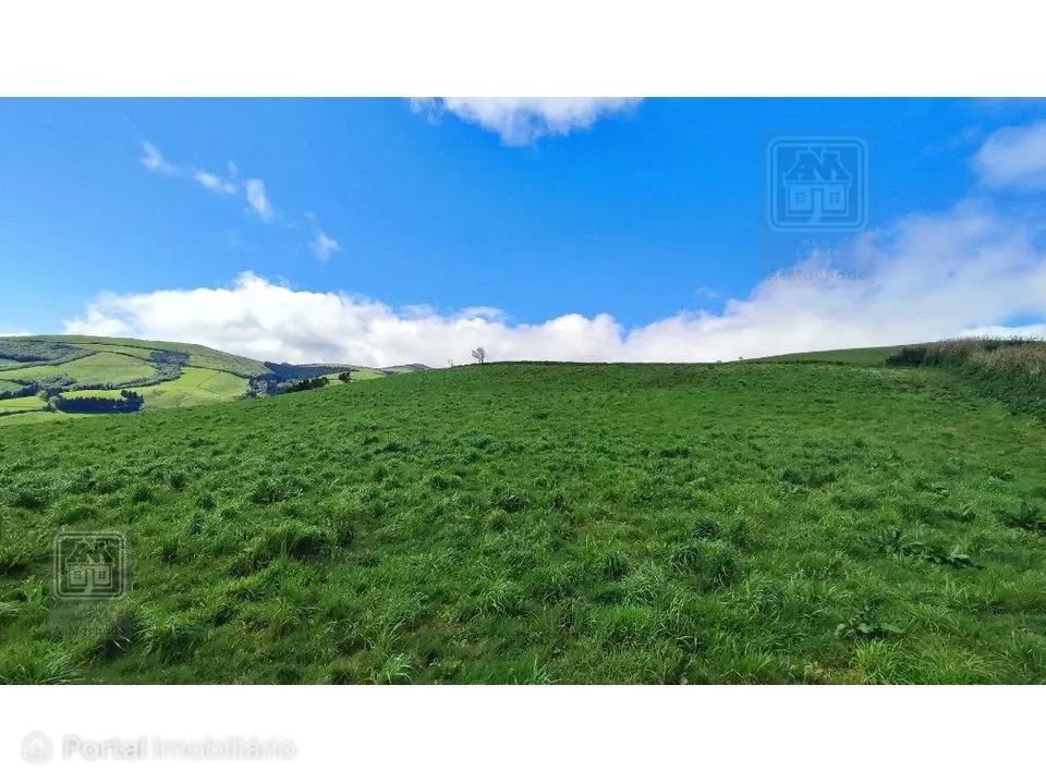 VENDA de TERRENO/PRÉDIO RÚSTICO - Freguesia de São Miguel, Vila Fra...