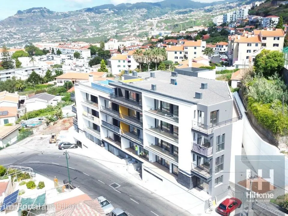 Apartamento T2 no Pico dos Barcelos - Funchal.