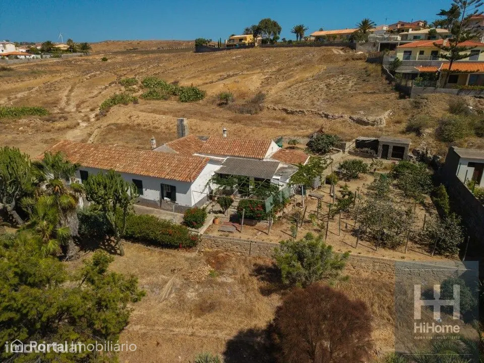 Terreno de 11.400 m2 na Ilha do Porto Santo