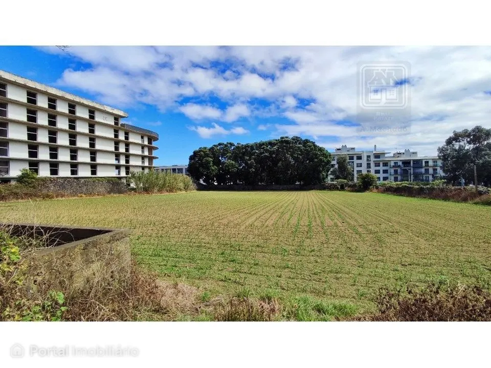 VENDA de TERRENO com potencial para construção - São José, Ponta De...