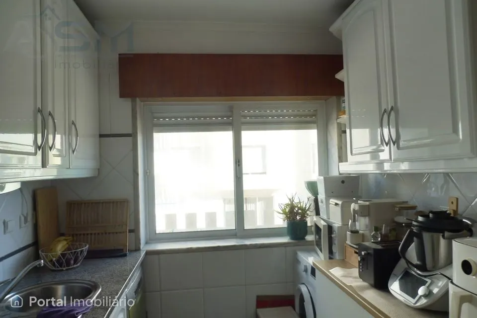 Apartamento T1 Arrendamento em Rio de Mouro,Sintra
