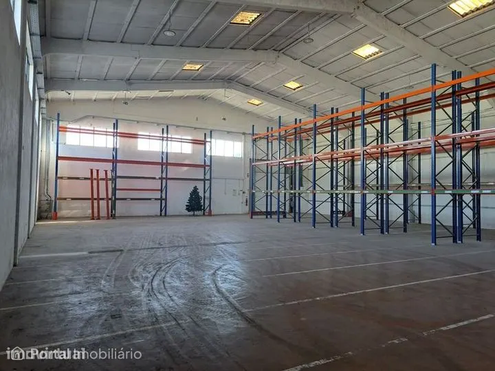 Warehouse for rent in Santa Maria, São Pedro e Matacães