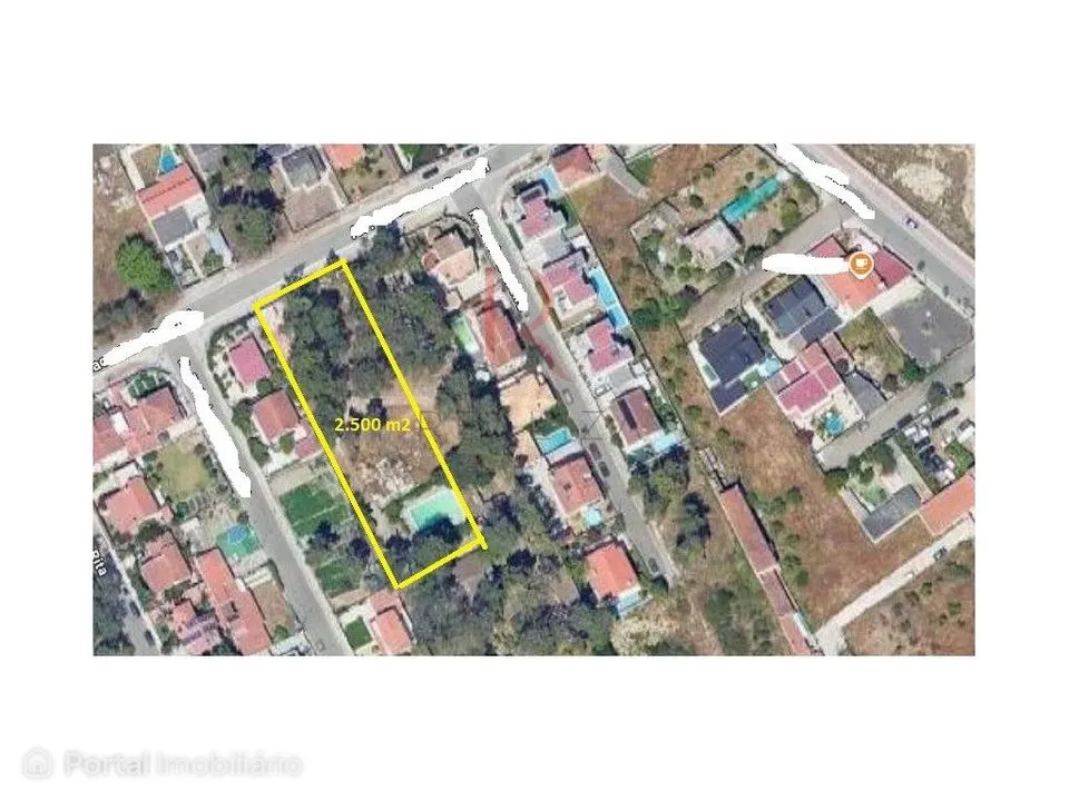 Lote urbano na Aroeira - Charneca da Caparica