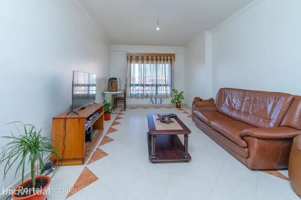 Apartamento T2 para venda no Bairro do Estacal Novo