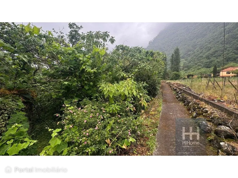 Terreno no Arco de São Jorge com 1.730 m2 | Caminho do Moinho