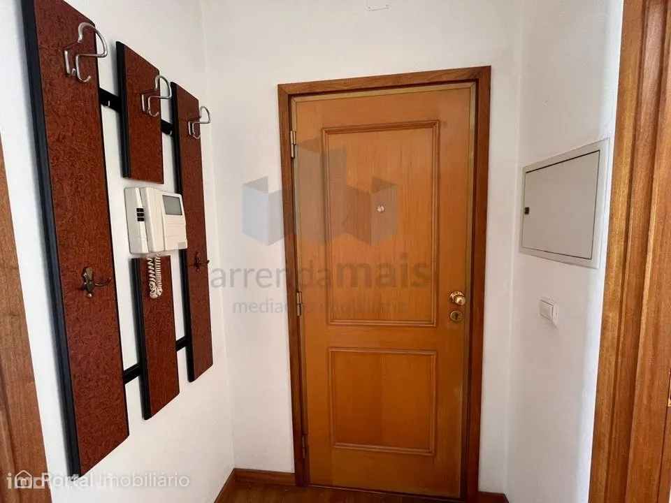 1-bedroom apartment for rent in Santa Clara e Castelo Viegas