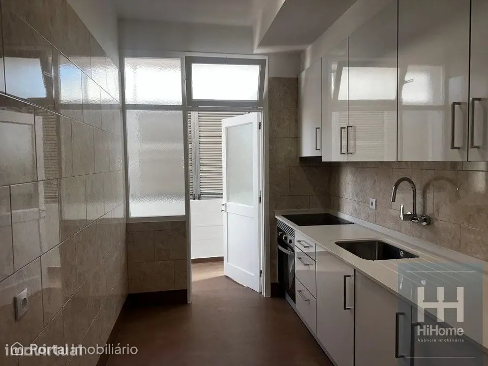 Apartamento T2 remodelado no Centro do Funchal