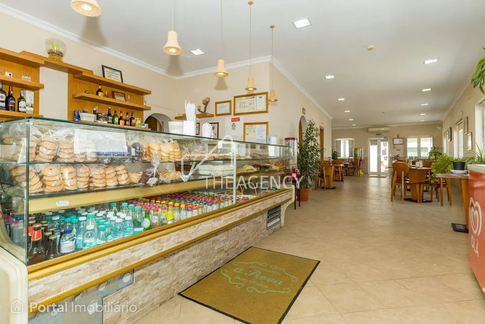 Commercial property for sale in Azinhal