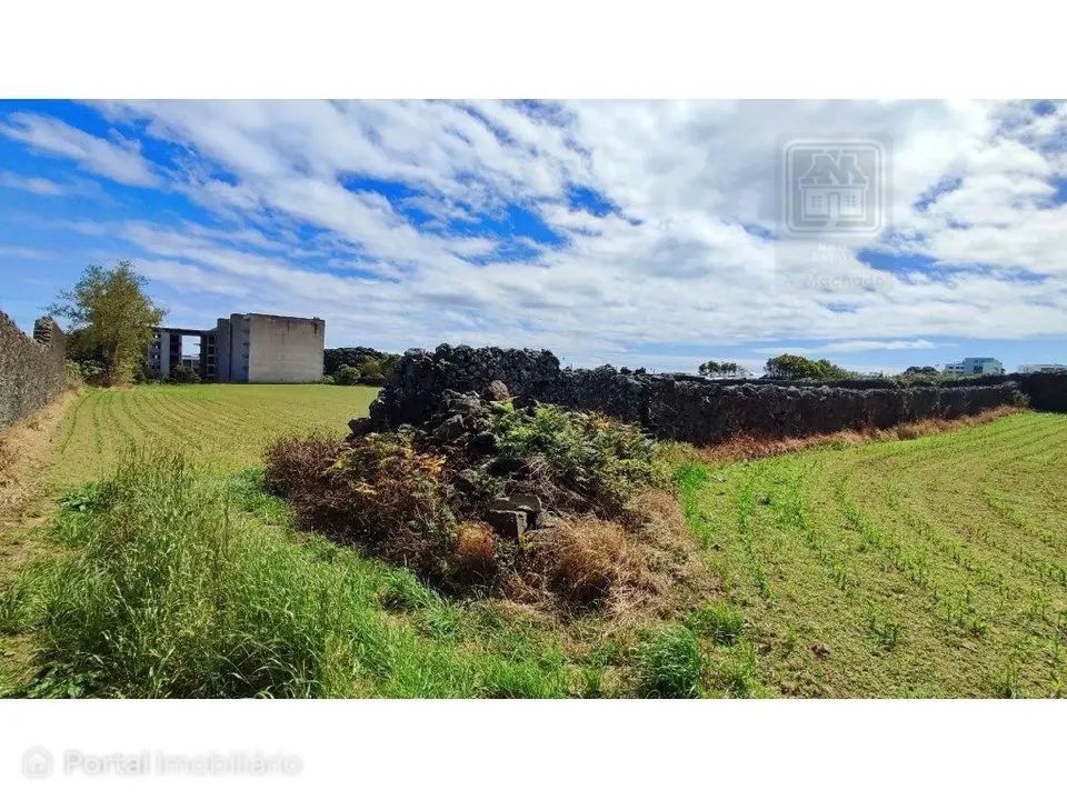VENDA de TERRENO com potencial para Construção - São José, Ponta De...