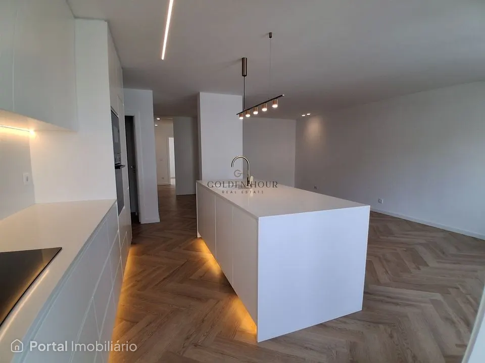 Apartamento T3 Venda em Ramalde,Porto