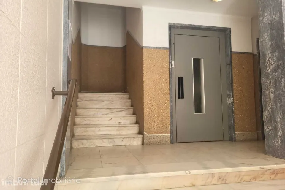 3-bedroom apartment for rent in Santa Maria, São Pedro e Matacães