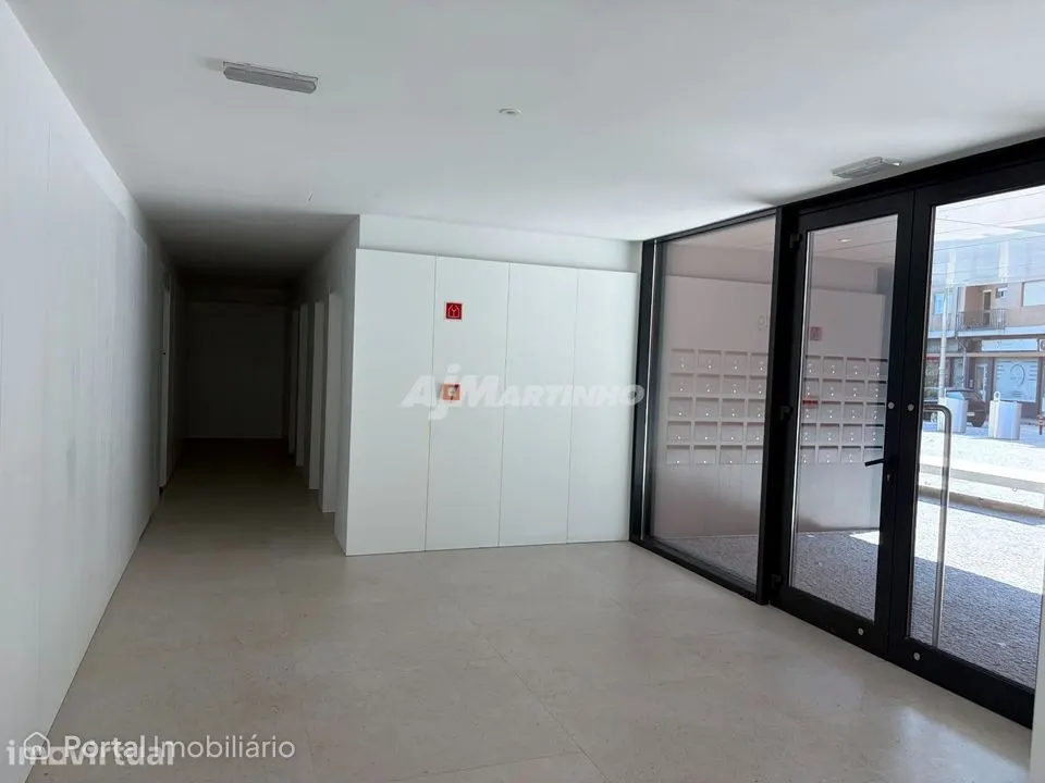 T2 Novo, V N Gaia, Junto Câmara
