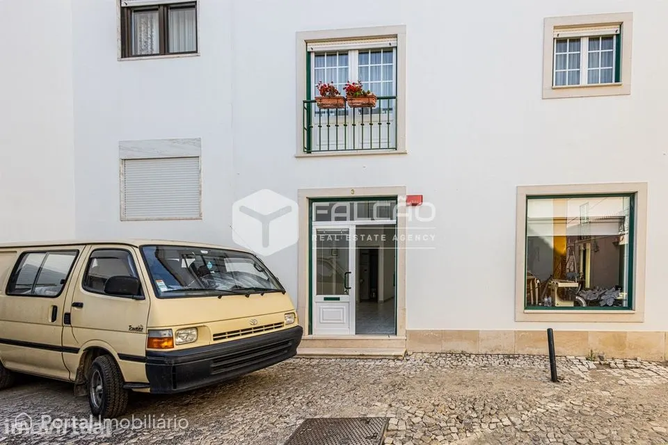 Loja T0 Arrendamento em Santarém (Marvila), Santa Iria da Ribeira de S