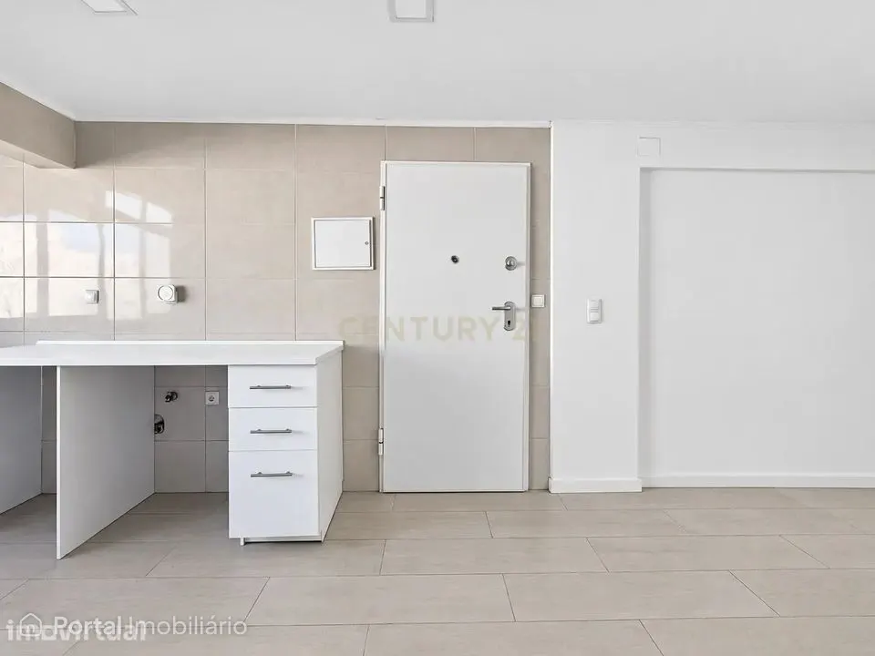 Apartamento T2+1 em Vale Figueira , Sobreda